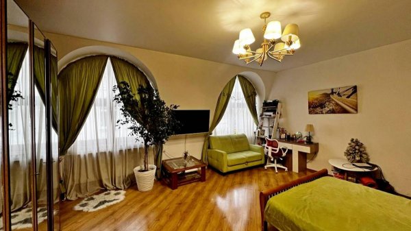 видео 1к Графский проезд продажа квартиры в Ялте!