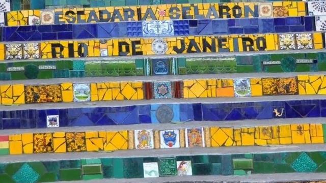 Лестница-символ