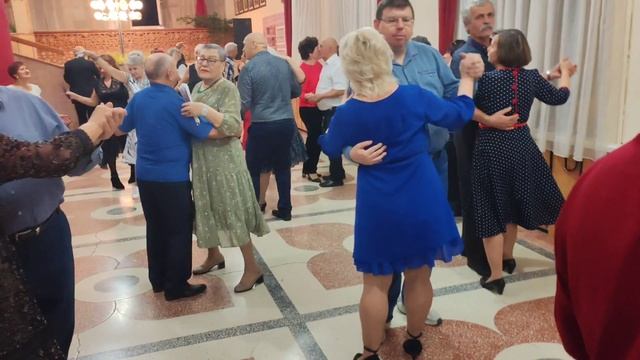 9 ноября.Одинокая птица.... смотреть онлайн