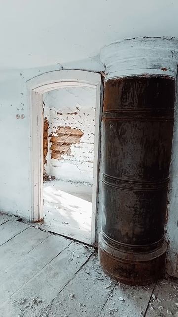 Сносим заброшенный старый дом #деревенскаяжизнь #частныедома #деревня смотреть онлайн