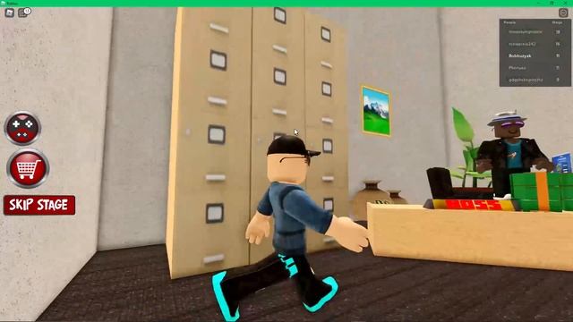 ЗЛОЙ БОСС ОХОТИТСЯ НА НАС! ПОБЕГ ИЗ СТРАШНОГО ОФИСА В ROBLOX смотреть онлайн