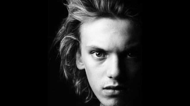 Джейми Кэмпбелл Боуэр ( Jamie Campbell-Bower ) смотреть онлайн
