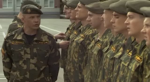 КРАПОВЫЙ БЕРЕТ - 1 серия смотреть онлайн