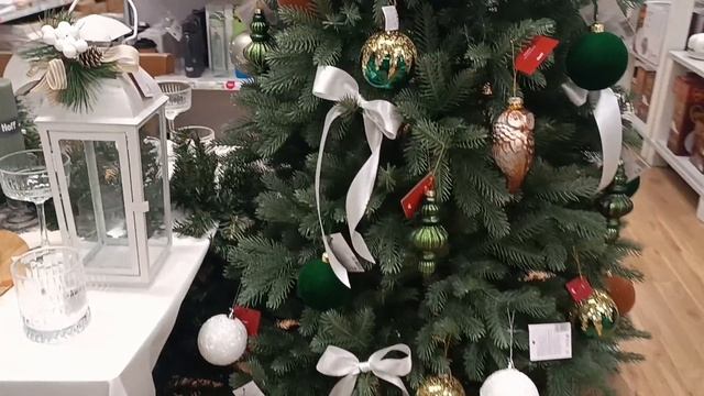 Просто нам Всегда чего-то надо. Вот такая жизнь. И Состоит она из мелочей.... смотреть онлайн