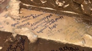 МОГИЛУ УСЫПАЛИ ДЕНЬГАМИ … КРИМИНАЛЬНЫЙ АВТОРИТЕТ СОНЬКА ЗОЛОТАЯ РУЧКА | ВАГАНЬКОВСКОЕ КЛАДБИЩЕ 2025