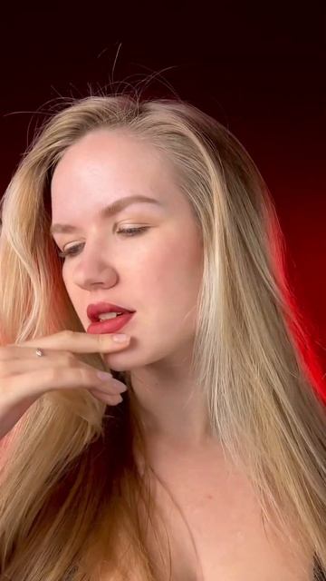 Это мое первое видео на Ютуб! Я в шоке! Как вам преображение после перманента губ?