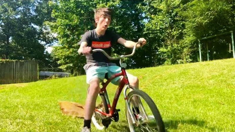 Только эпические фейлы 😂 Челлендж «Попробуй не засмеяться» смотреть онлайн