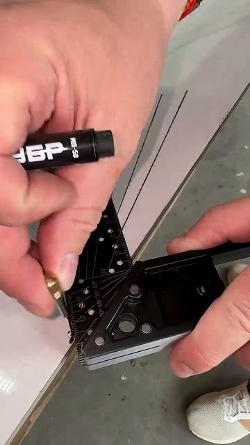 Универсальный угольник от компании DLT😎👌 смотреть онлайн