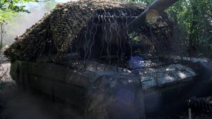 Танки Т-72Б3М крушат позиции противника. Лучшее видео из зоны СВО