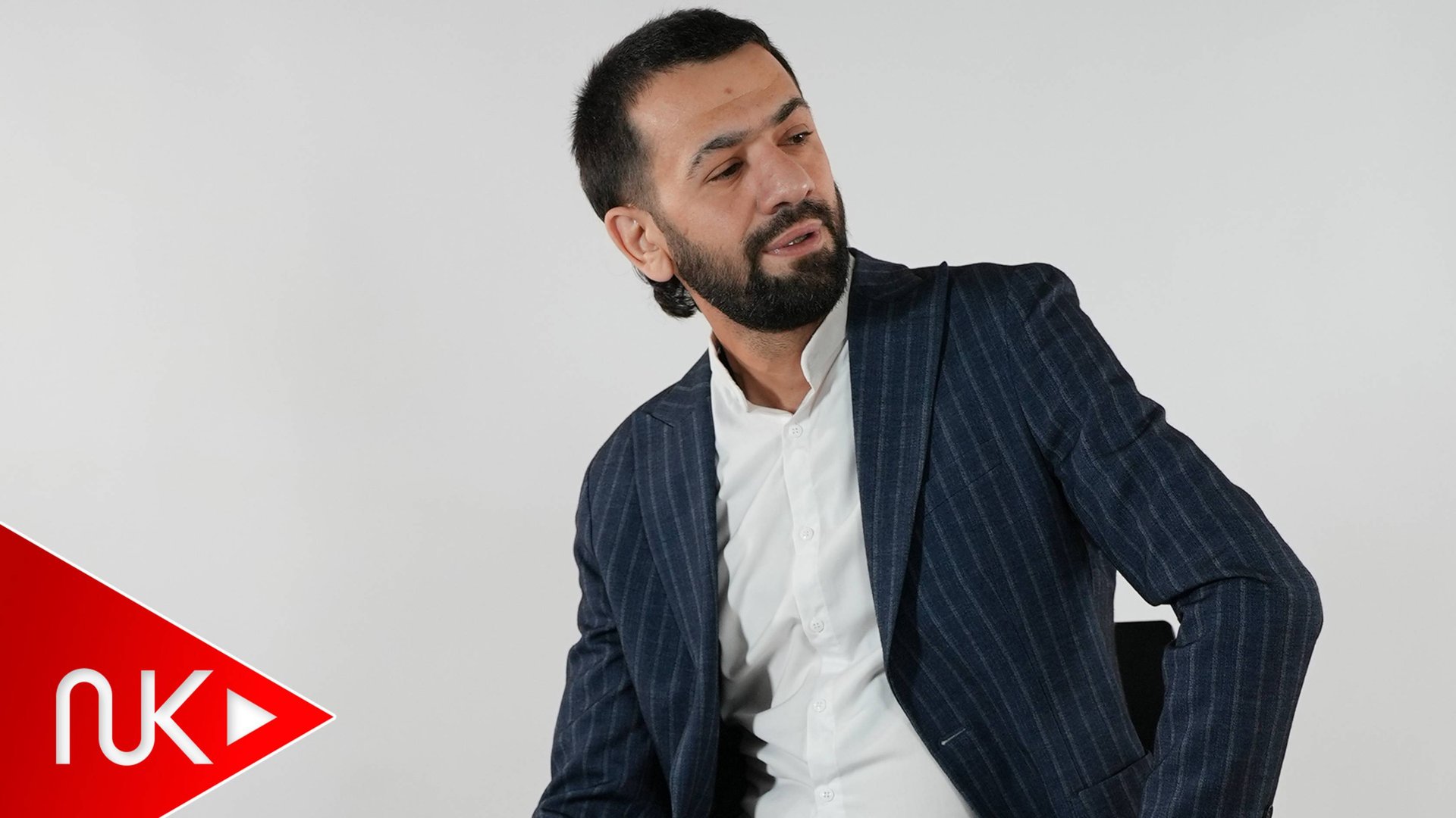 Elnur Valeh - Tenha смотреть онлайн