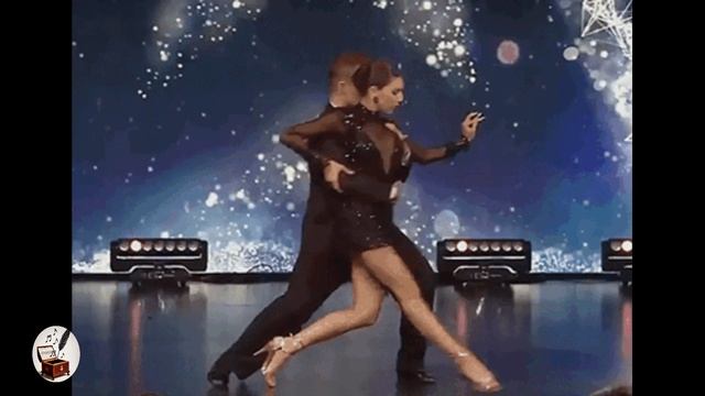 Танго дождь|Автор-Ольга Павлова|Стихи, Суно, Видео|А за окном холодный дождь, осенний дождь смотреть онлайн