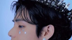 🎉 "Ким Тэхëн: *Трэнд Года* в Кей-поп! 🌟"