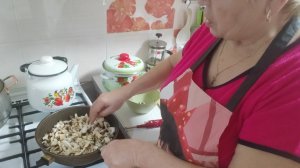 Сосиски в тесте // блины с грибами //очень сладкие гранат //