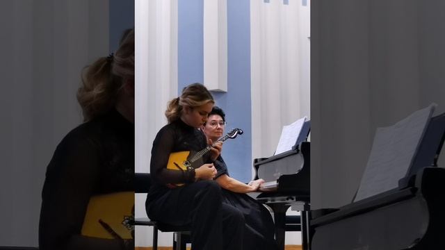 Фотоальбом с отчётного концерта народных инструментов . 10.11.25 .. смотреть онлайн