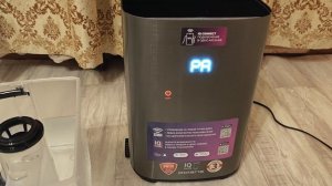 На увлажнителе воздуха постоянно горит индикатор нехватки воды.