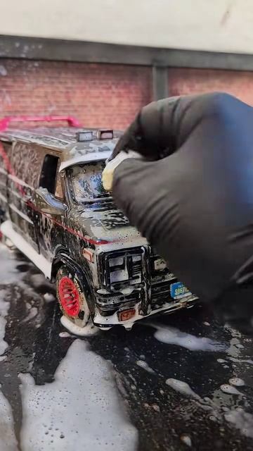 Мойка GMC Vandura в миниатюре 🚿✨