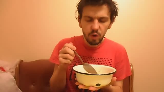 ОБЖОР РОЛЛТОН ВЕРМИШЕЛЬ НА ДОМАШНЕМ БУЛЬОНЕ С ГОВЯДИНОЙ смотреть онлайн