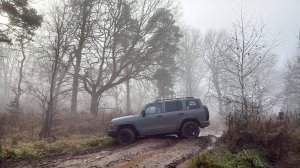 РАЗВЕДКА В ТУМАНЕ — TANK 300, KIA Sorento и два Pajero против бездорожья!