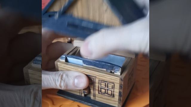 “Зубочисткин Хаус” – дозатор для зубочисток