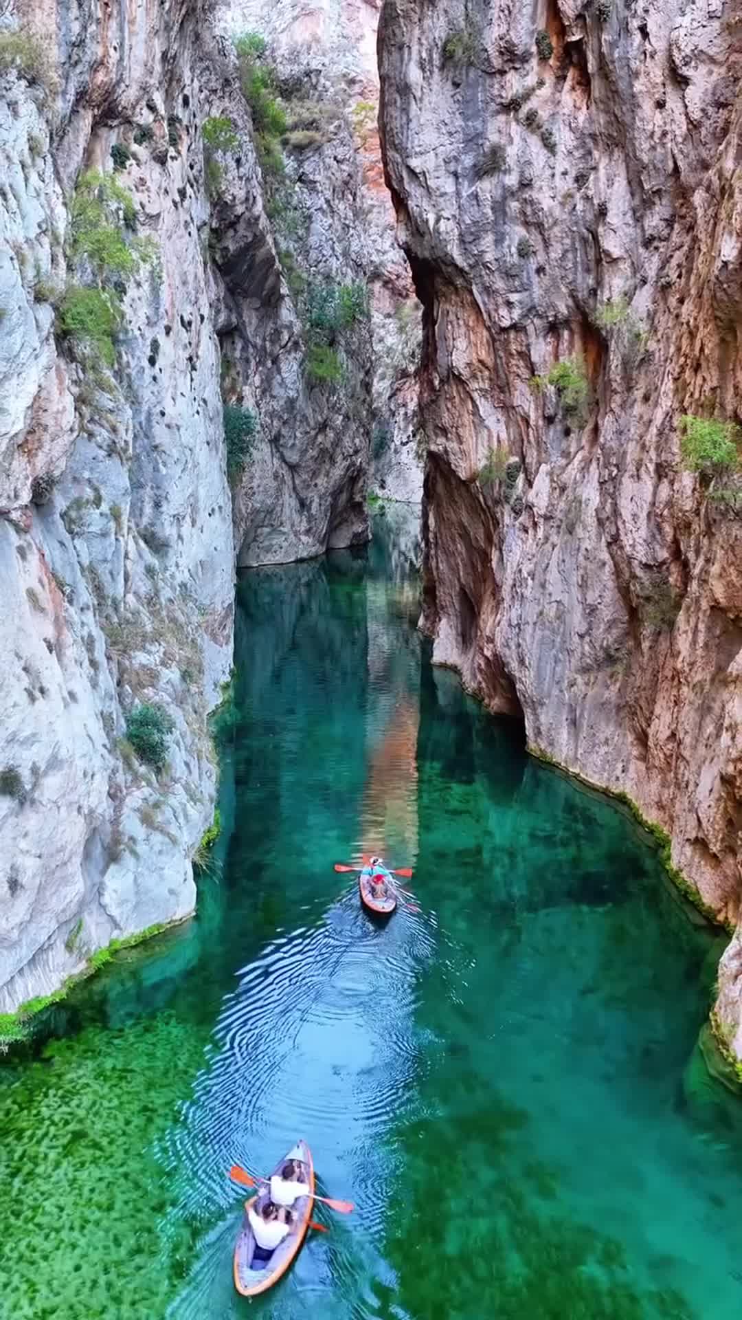 Скрытый от туристов, Капуз Каньон - это одно из удивительных природных чудес Анталии. Расположенн... смотреть онлайн