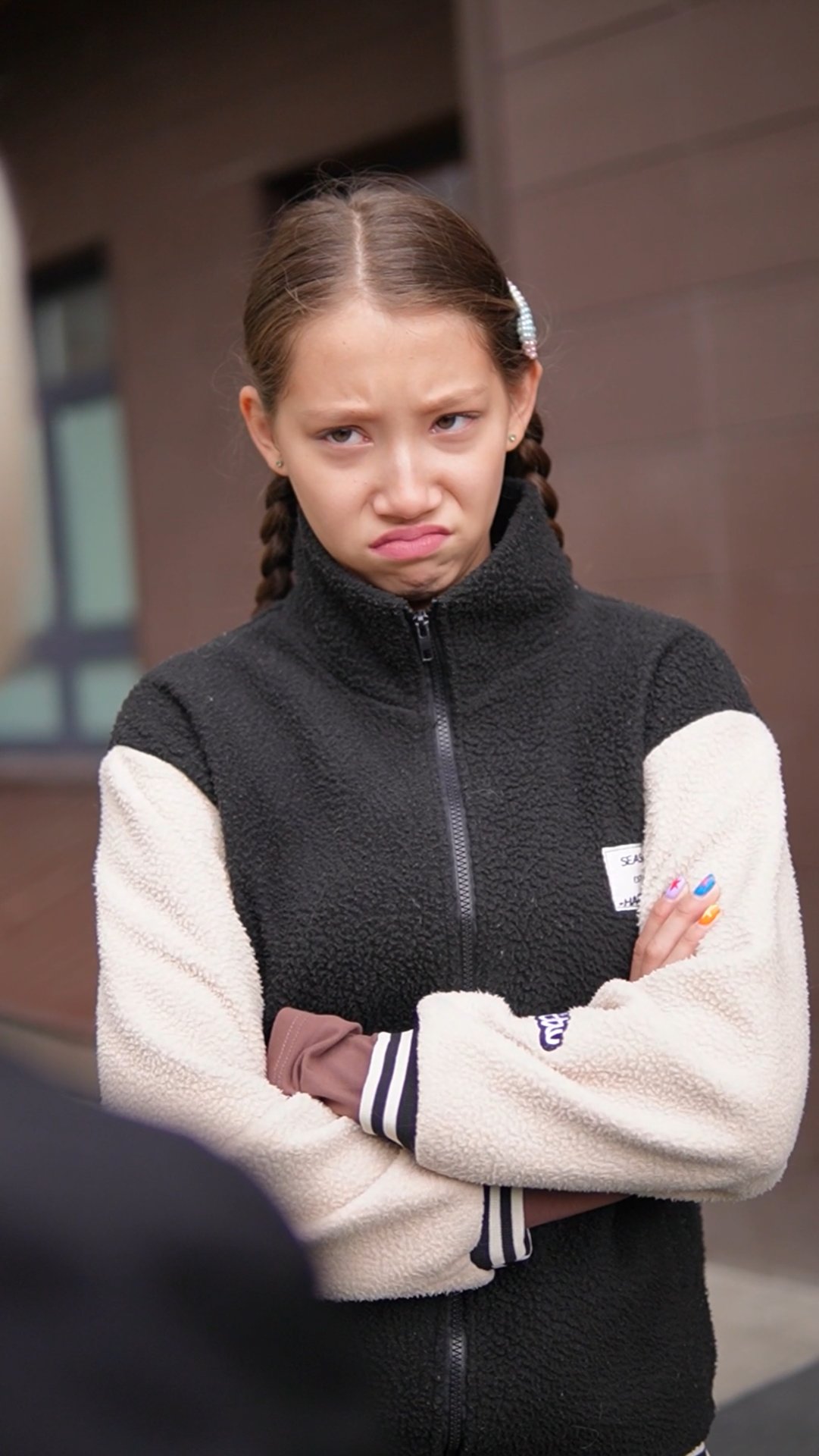 Кого арестует мама? ❗️➡️ больше лайва в ТГ: намбер уан - ВИКА ЧЖАН смотреть онлайн