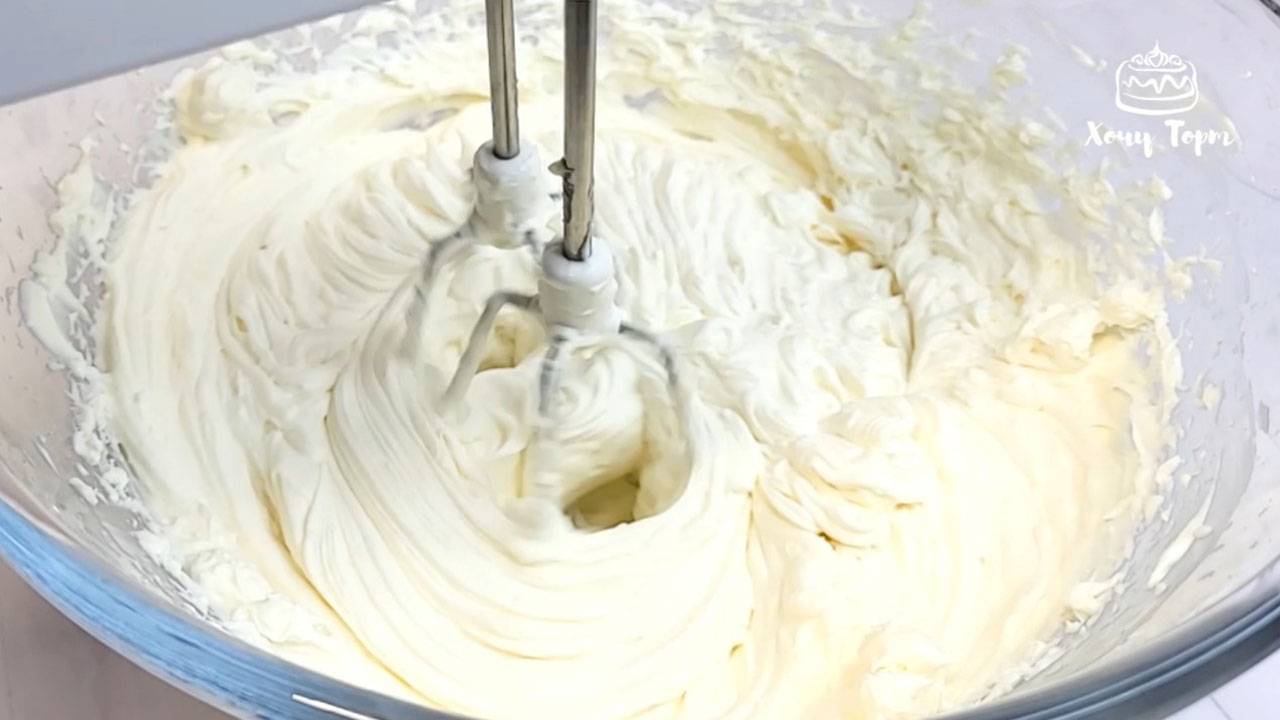 Универсальный крем для прослойки торта 🍰 Идеален для сборки! Не оседает и держит форму смотреть онлайн