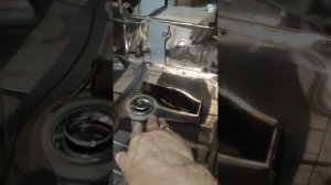 Хорошая коптильная камера на 10-15 кг загрузки.