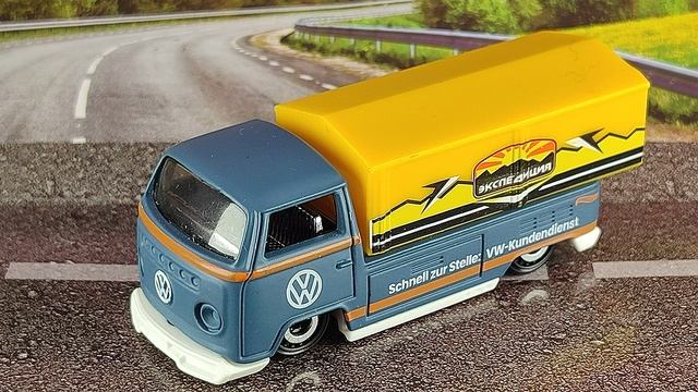 VOLKSWAGEN T2 С ТЕНТОМ смотреть онлайн