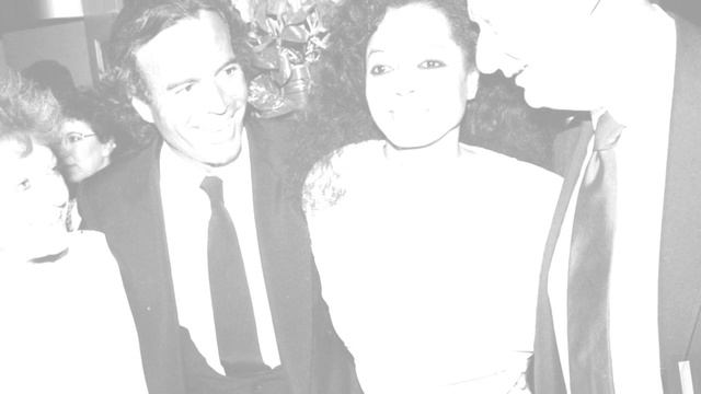 Хулио Иглесиас ( Julio Iglesias ) смотреть онлайн