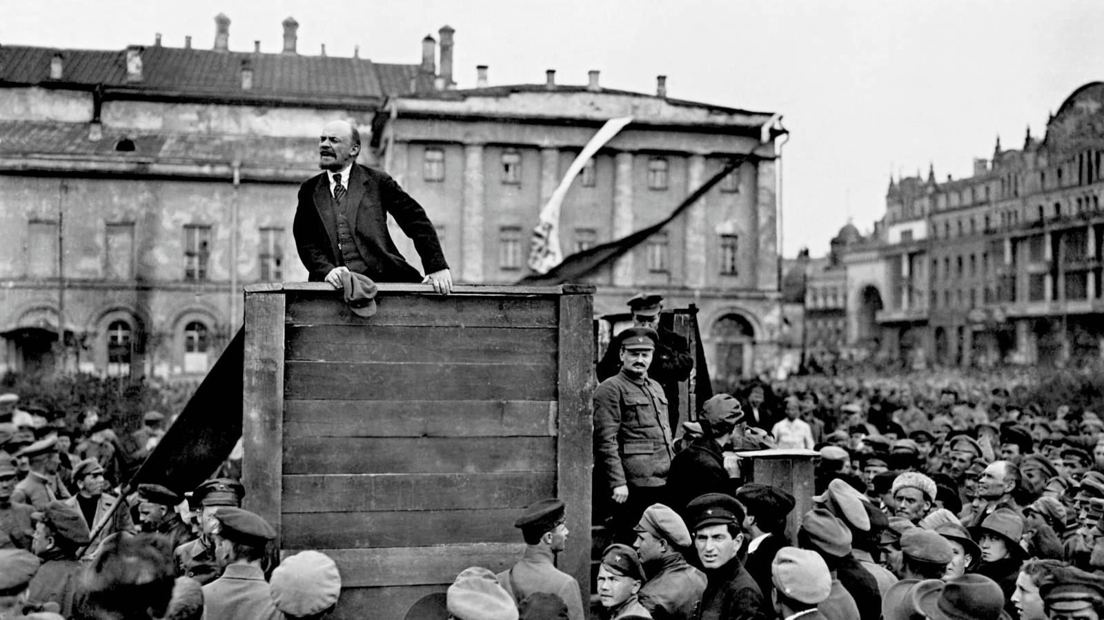 Лев ВЕРШИНИН: Про Октябрьскую революцию. Нынешние Левые. Сыны монархии. Мзр Нью-Йорка.