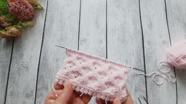 Очаровательный узор для шапки и не только.. смотреть онлайн