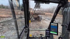 Строительство, новенький пригнали - копать