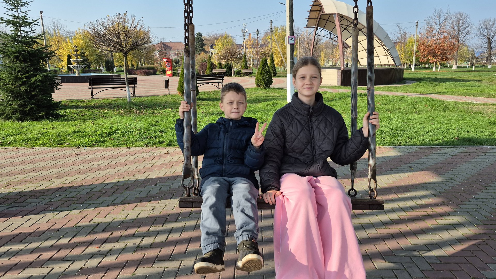 СОБИРАЕМ ГЕРБАРИЙ...ЕСТЬ КЕМ ГОРДИТЬСЯ 🥰🥰🥰 смотреть онлайн