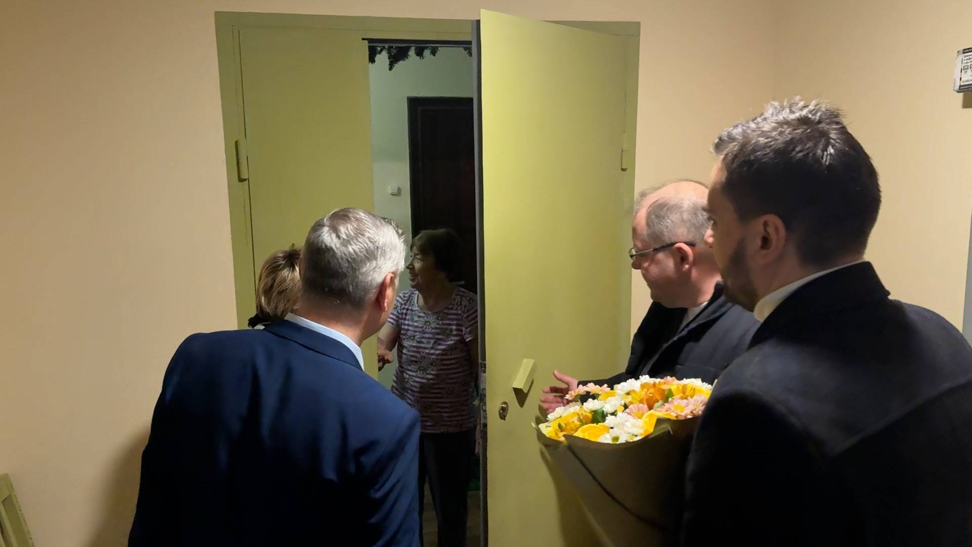 Люберецкие долгожители отметили 90- и 100-летие смотреть онлайн