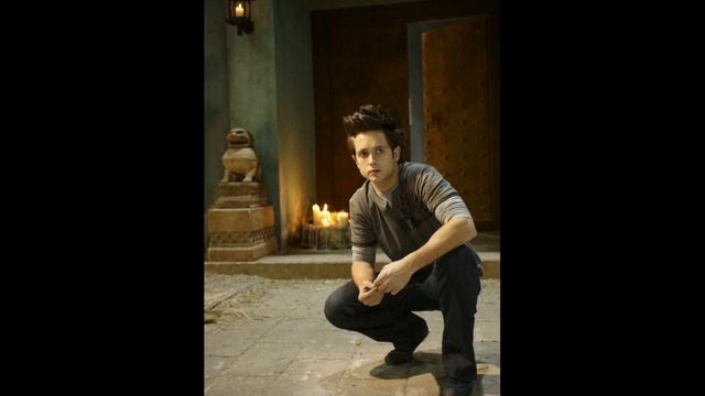 Джастин Чэтуин ( Justin Chatwin ) смотреть онлайн