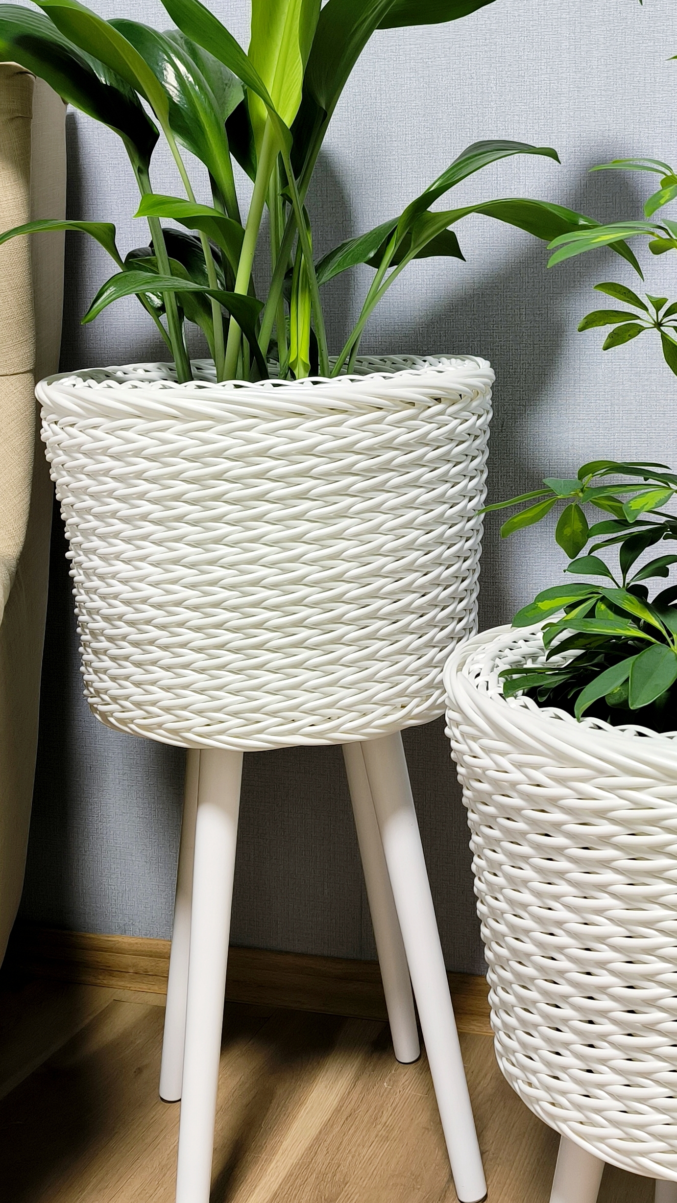 Кашпо на ножках узором трикотаж. смотреть онлайн