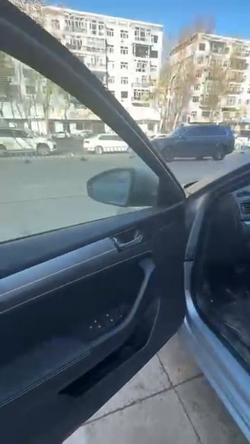 Прибыл на нашу стоянку в Китае Skoda SUPERB 2025 г.в. смотреть онлайн