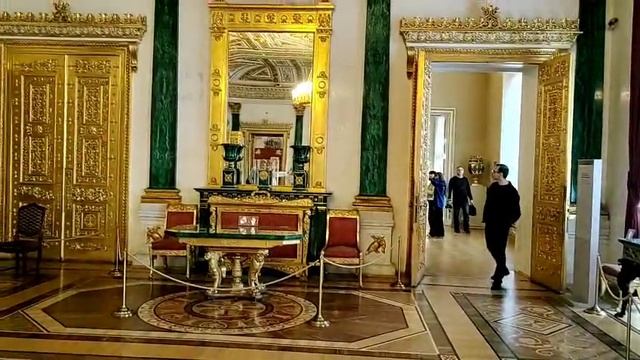 Великолепная Малахитовая гостиная в Зимнем дворце. смотреть онлайн