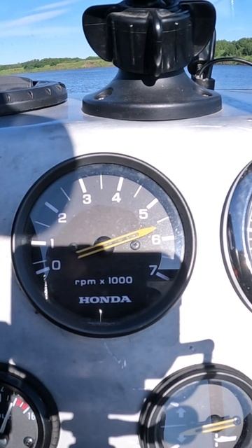 Чертовски огромный винт! смотреть онлайн