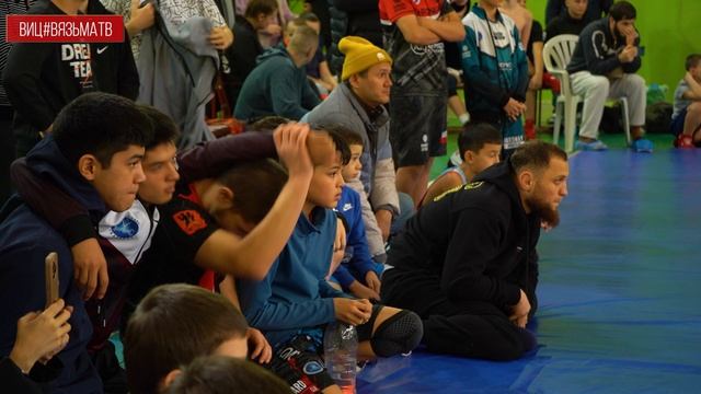 Первенство Вяземской спортивной школы по вольной борьбе прошло в рамках декады спорта. смотреть онлайн