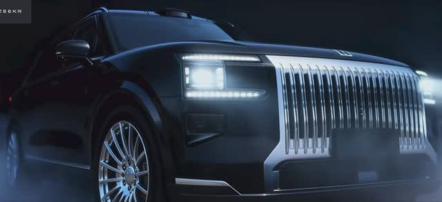 ZEEKR 8X смотреть онлайн