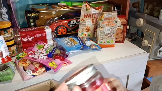 ОГРОМНАЯ ПОСЫЛКА ИЗ ГЕРМАНИИ С ПОДАРКАМИ 👋РАСПАКОВКА. смотреть онлайн