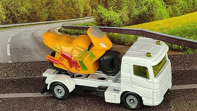 VOLVO С МОТОЦИКЛОМ смотреть онлайн