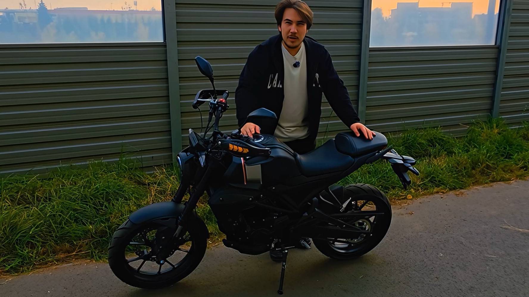 Мотоцикл HIRO 250. Краткий обзор. смотреть онлайн