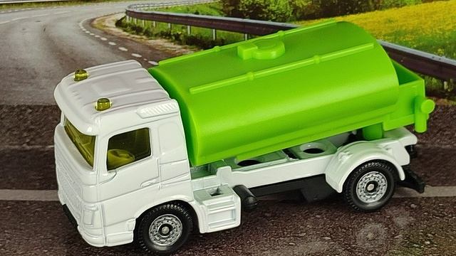 VOLVO ВОДАВОЗ смотреть онлайн