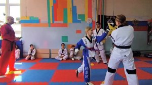 Кьёк-пха: самый весёлый раздел аттестации на пояса в тхэквондо.