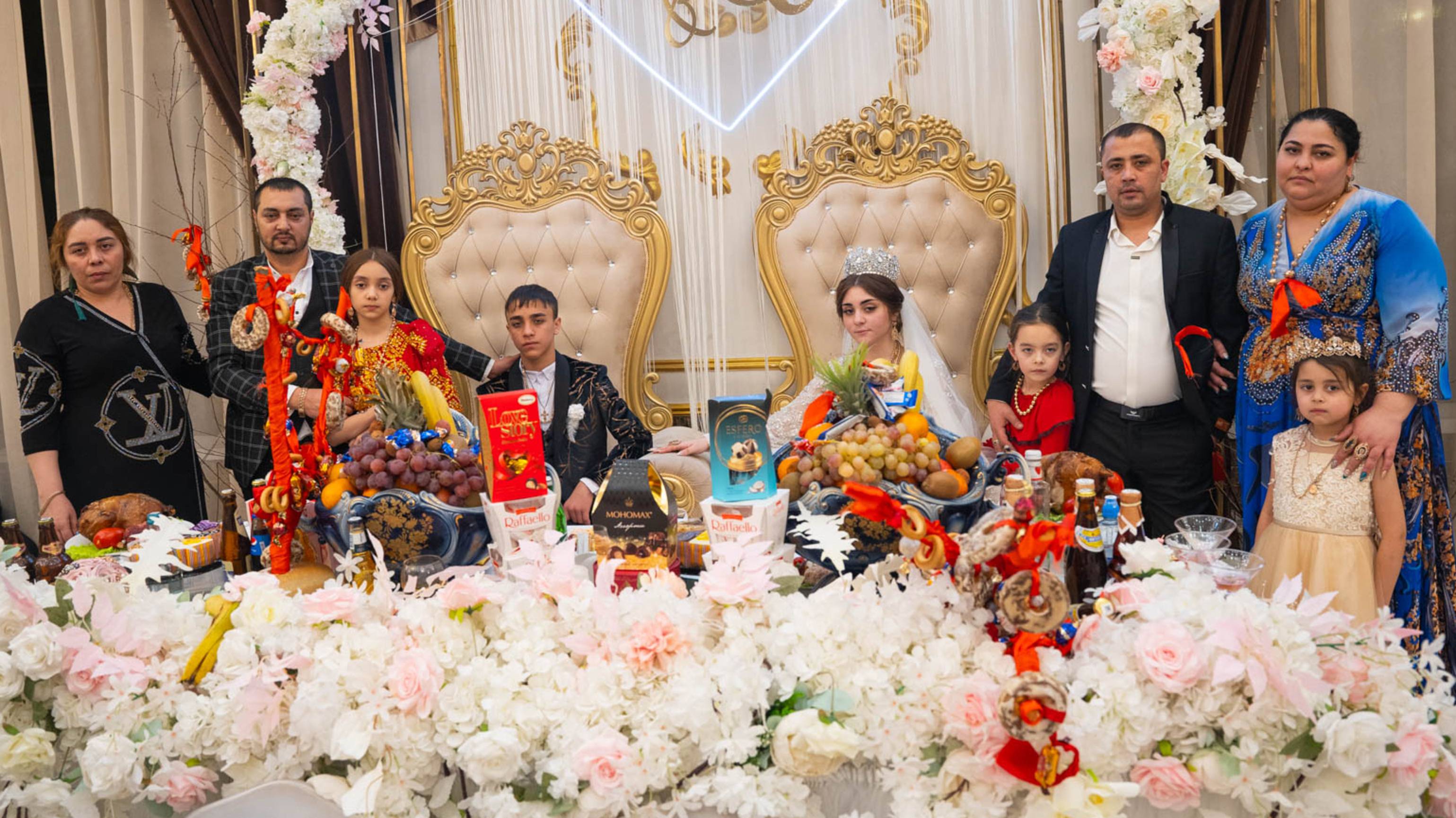 Цыганская свадьба. Миша и Соня ! У Маеру Шолду удэл кай Червон Палюк ! смотреть онлайн