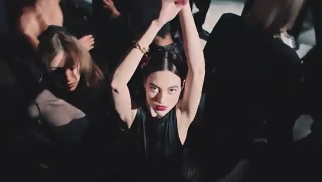 YSL - Goes Gold (2025) смотреть онлайн