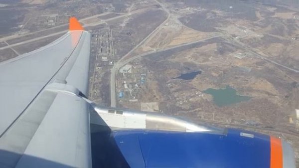 Airbus A330-300 взлёт через облака Аэропорт Владивостока.