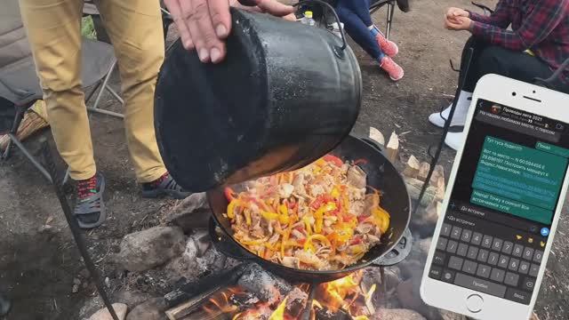 Отдых с палатками и друзьями на природе смотреть онлайн